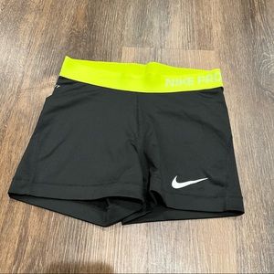 🖤 Nike pro spandex shorts